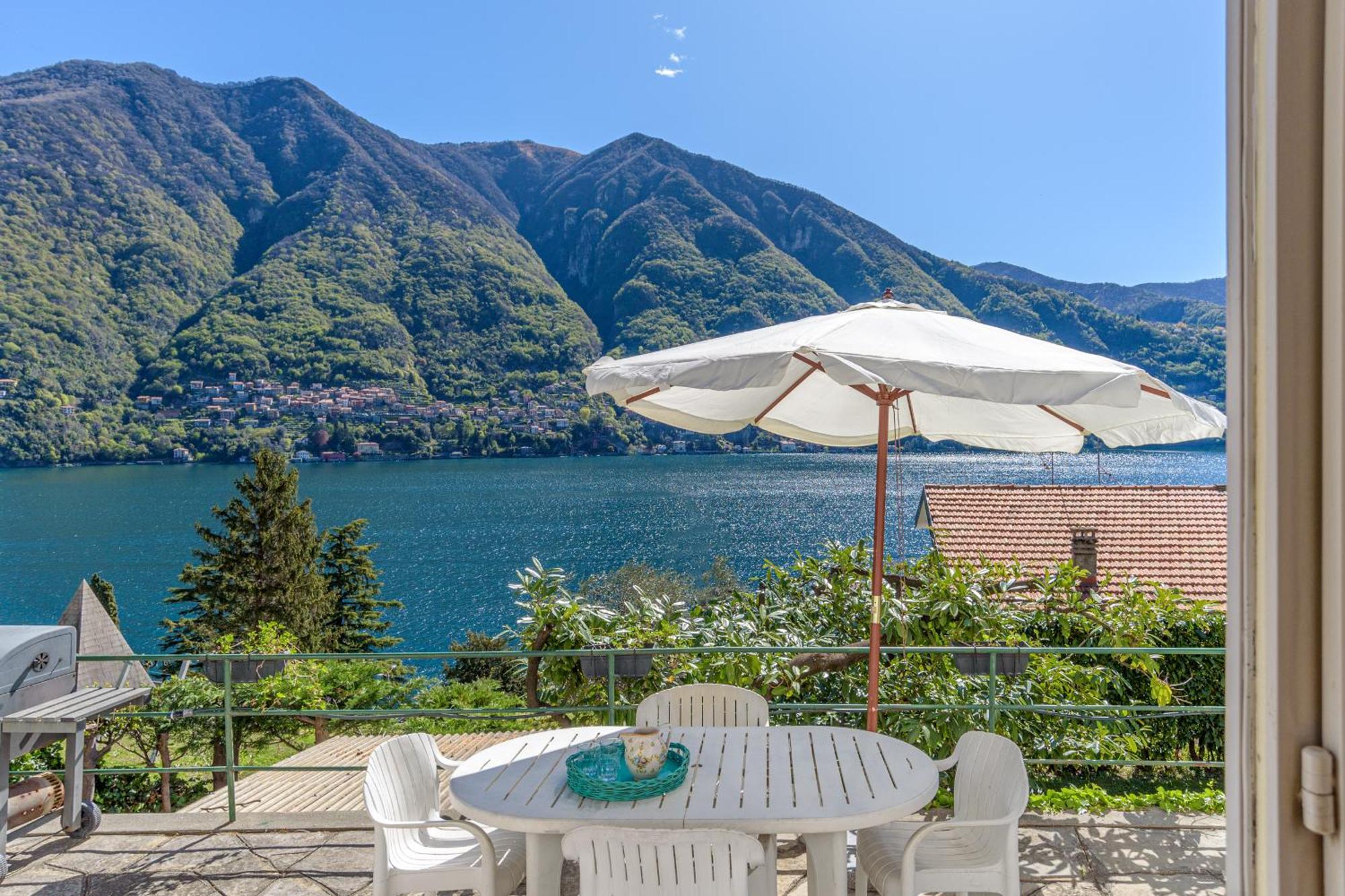 Casa Bambu - Splendida Vista Lago E Posto Auto Laglio Dış mekan fotoğraf